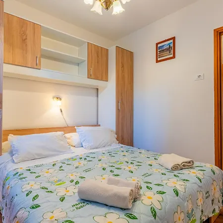 Apartament Vitkovic Ii Cres